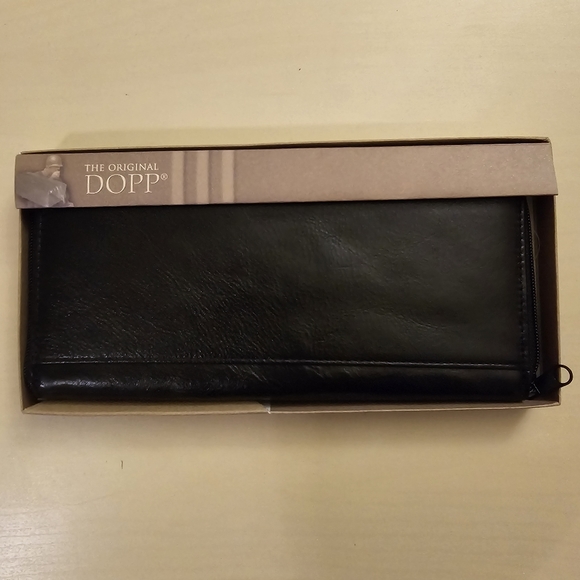 Dopp portfolio credit card - Picture 2 of 3
